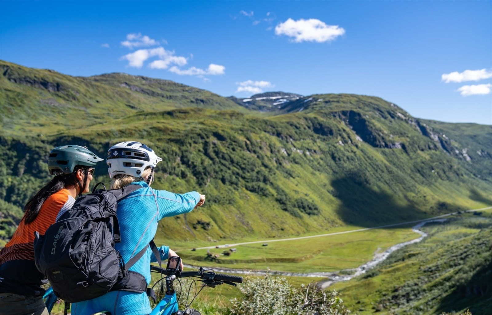 I Myrkdalen og omegn er fritidsaktivitetene mange gjennom hele året. Være med på arrangerte turer ? Se program www.myrkdalen.no Galleribilde