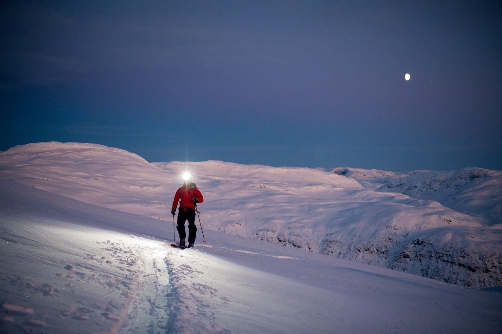 Fjellstemning en sen vinterkveld ( Foto utlånt fra Myrkdalen Fjellandsby/Norway`s Best) Galleribilde