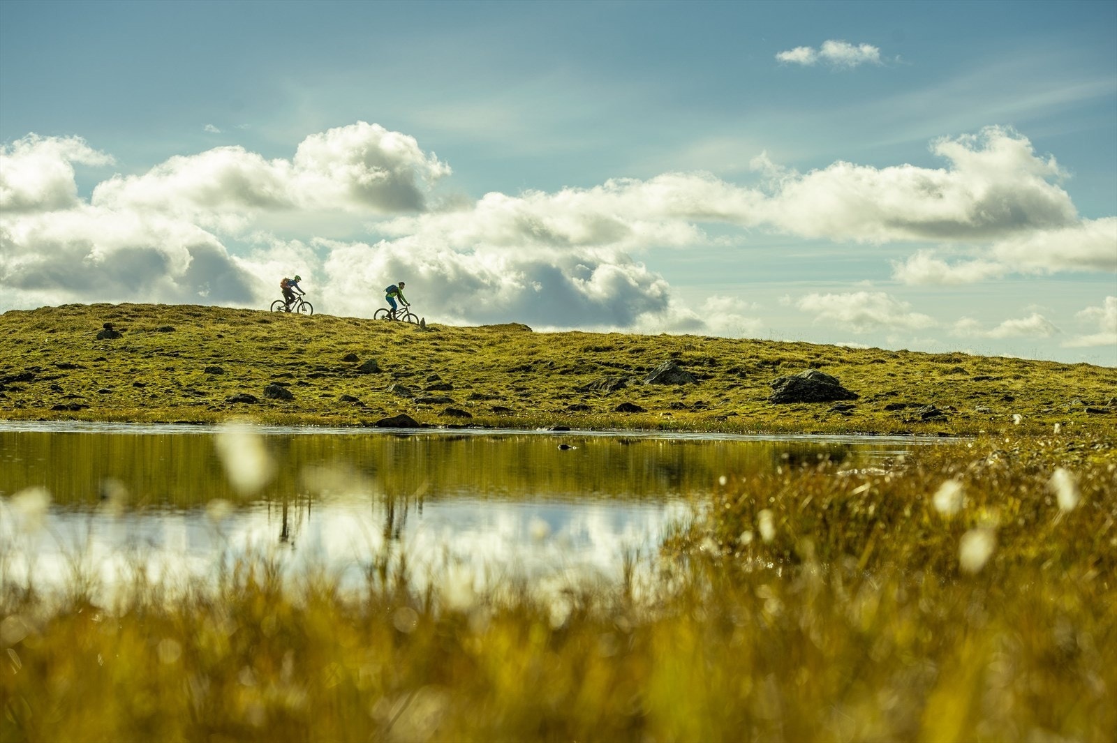 Sykkel og turområdene er mange i Myrkdalen ( foto Myrkdalen Fjellandsby/ Norway`s Best.) Galleribilde