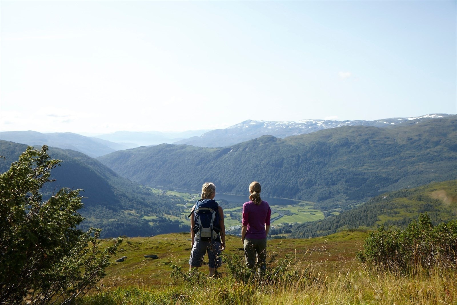 Naturskjønne omgivelser. Utsiktsfoto fra området (utlånt fra Myrkdalen Fjellandsby/Norway`s Best AS) Galleribilde