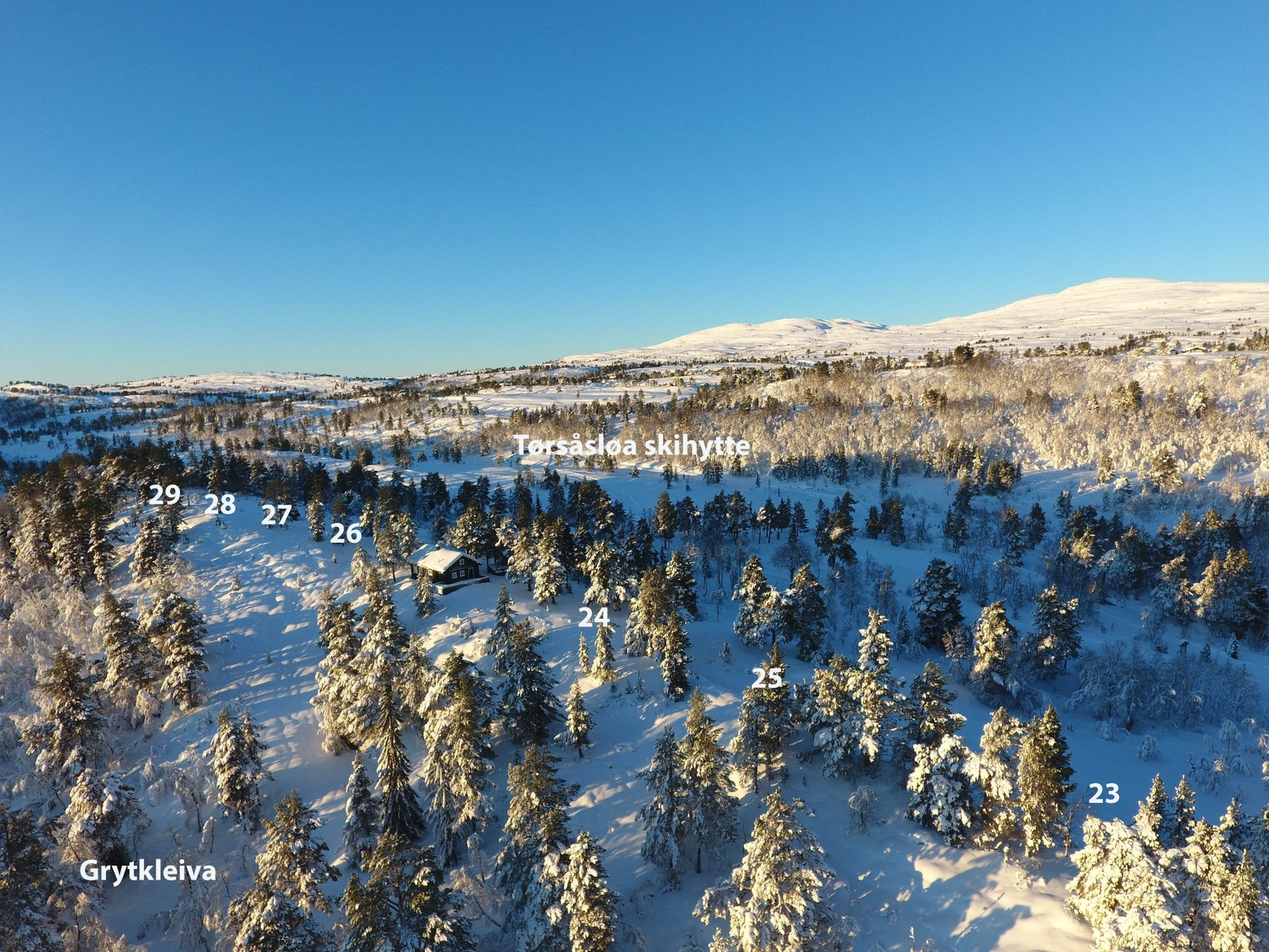 Mot nord, nordvest og et utvalg av de øverste tomtene i Grytkleiva Galleribilde