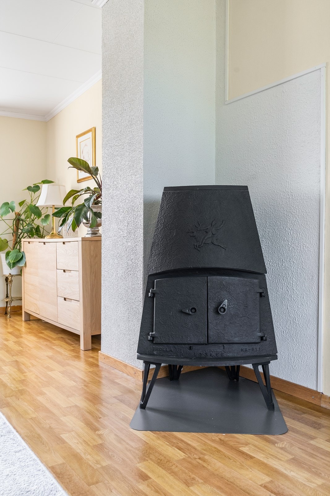 Nytt stålrør til pipen skal innstalleres Galleribilde