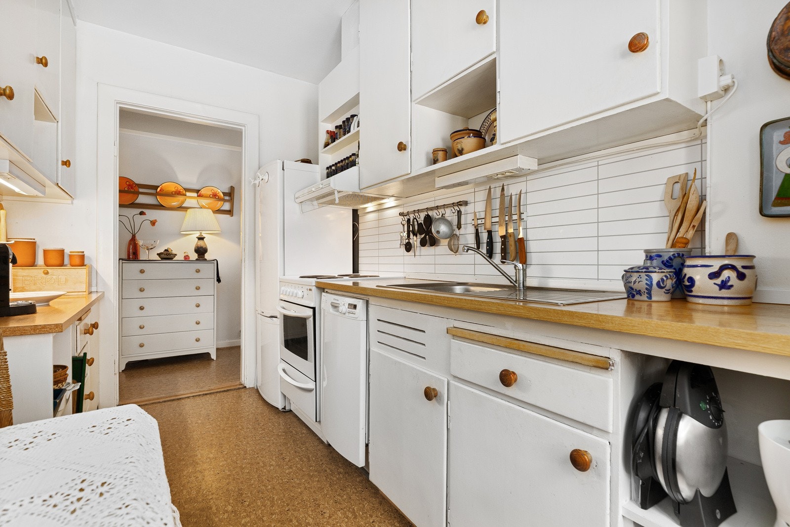 Inngang til kjøkken fra gang Galleribilde