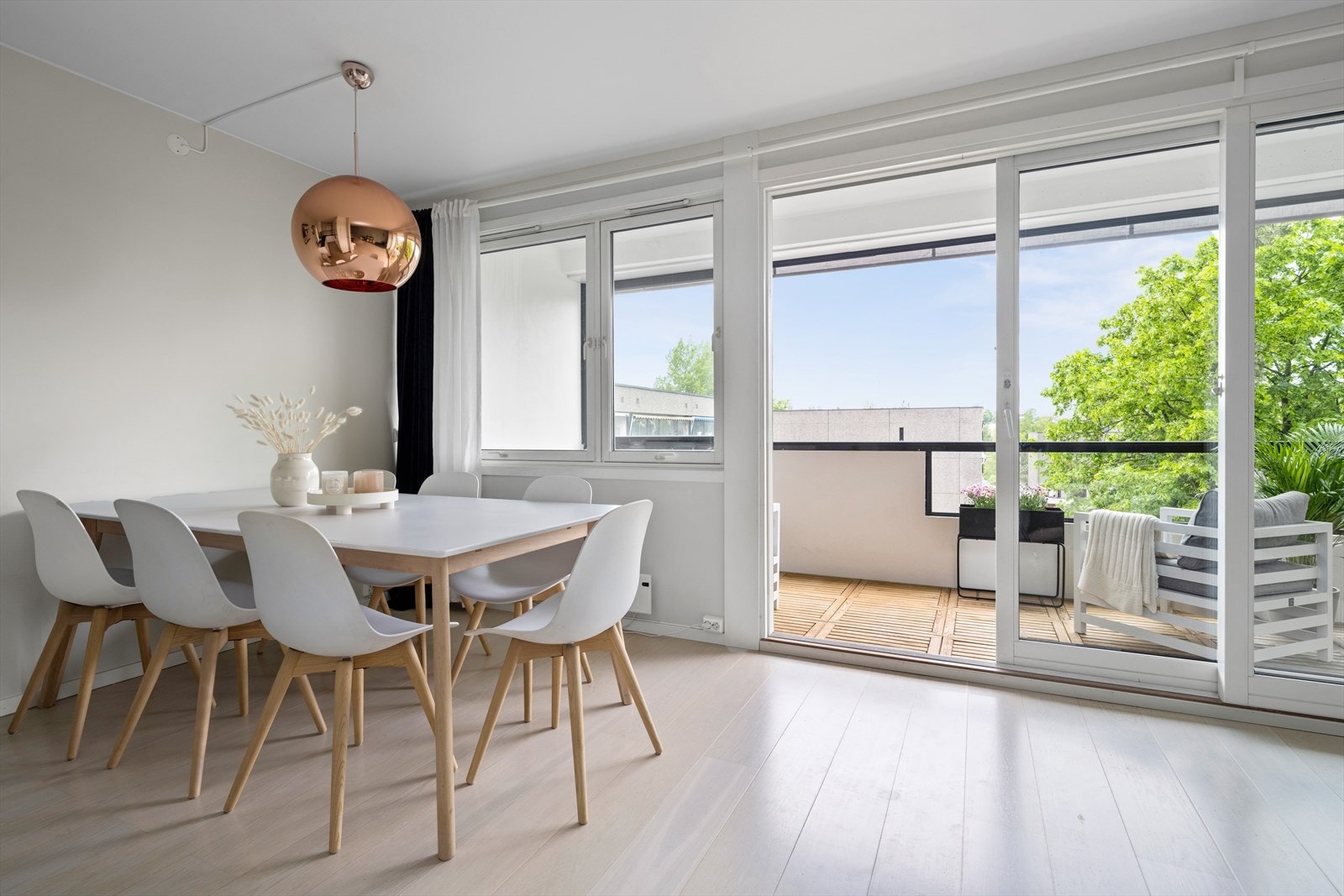 Her kan du nyte en fri og privat atmosfære med lite innsyn, og samtidig luftig utsyn. Galleribilde