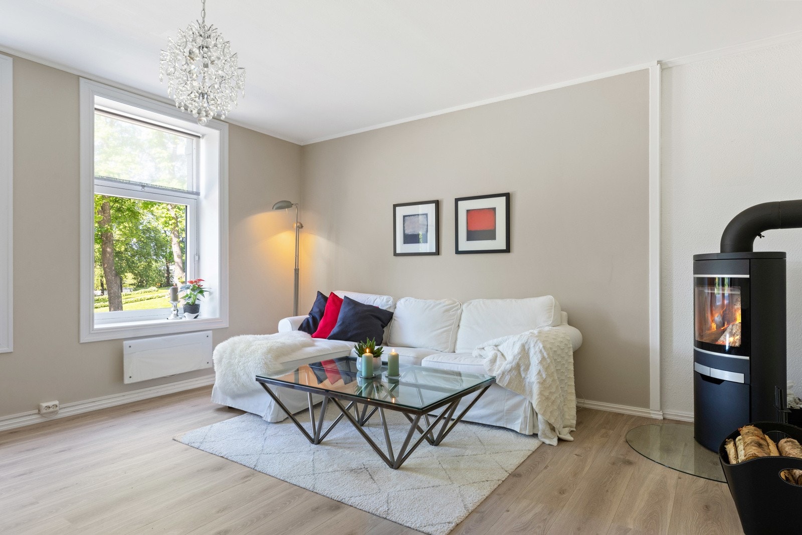 Leiligheten i sin helhet ble vesentlig oppgradert i 2019/2020. Galleribilde