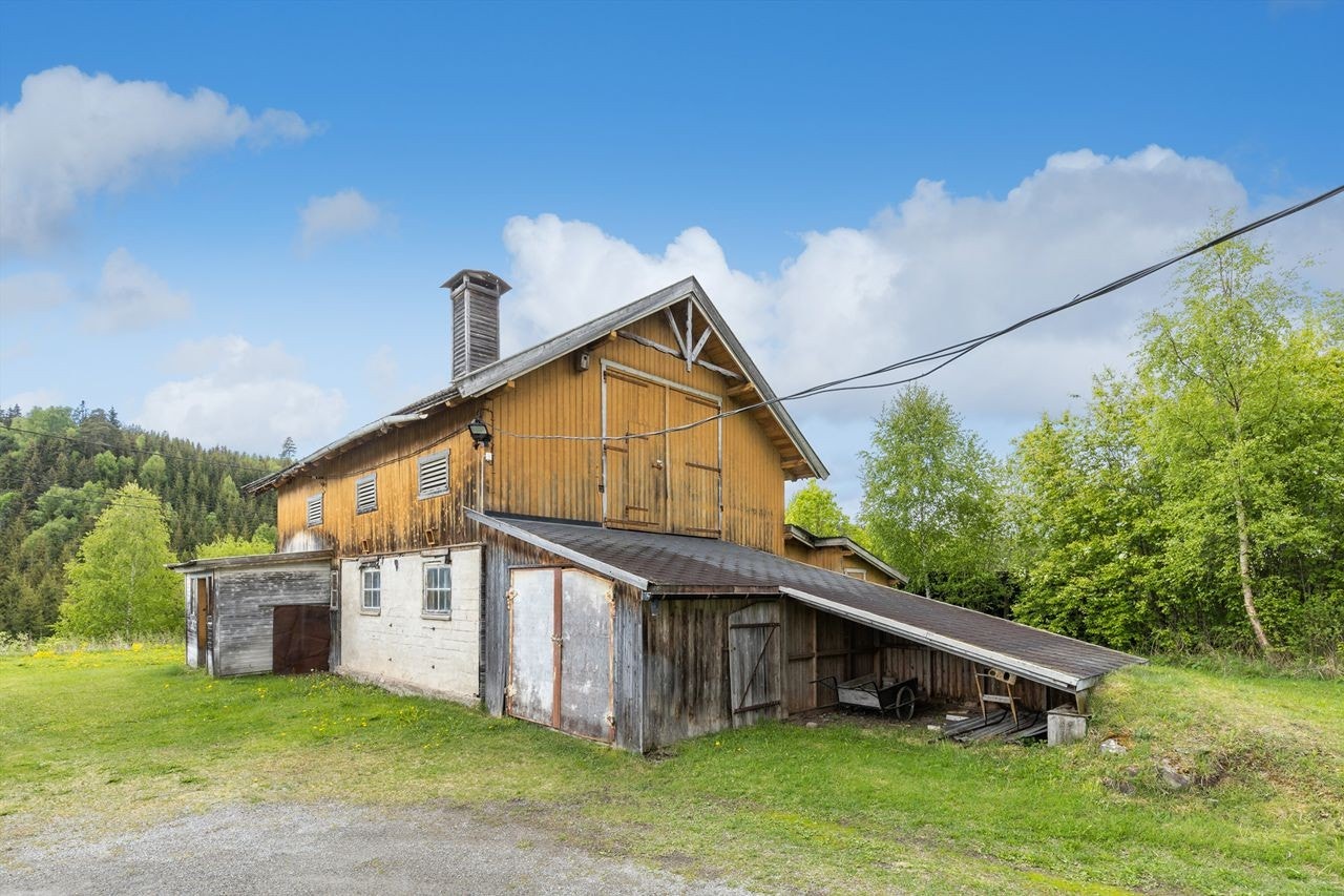 Eldre låve med mange muligheter. Galleribilde