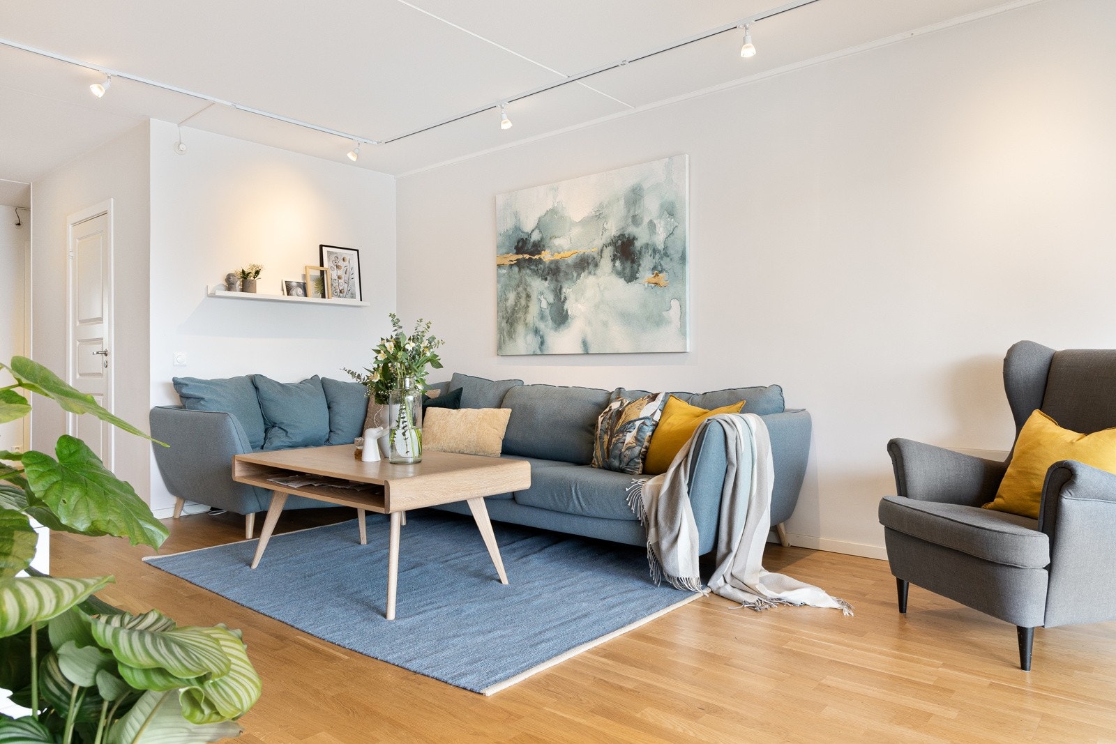 Telia (tidligere Get) er leverandør av bredbång og tv. Standard dekoder og internett er inkludert i felleskostnadene. Galleribilde