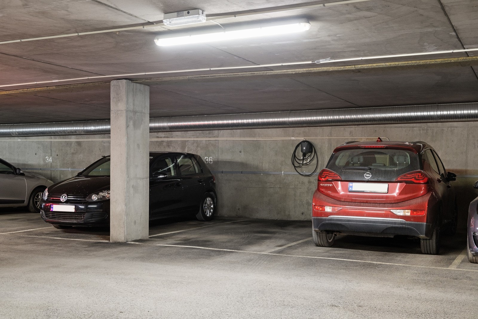 Det medfølger garasjeplass med el.lader Galleribilde