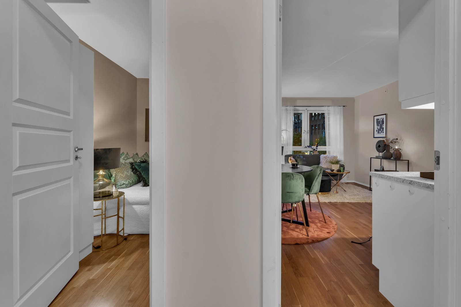 Stue/soverom Galleribilde