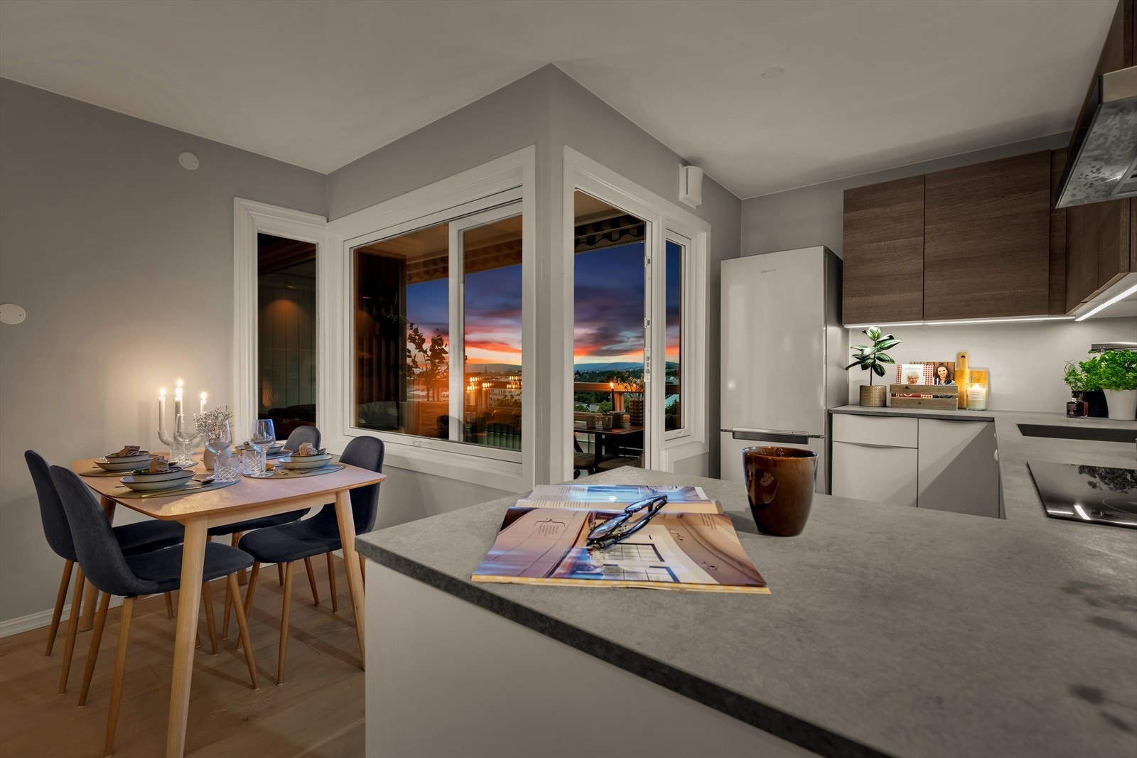 Alle vinduene i leiligheten er fra 2019! Galleribilde