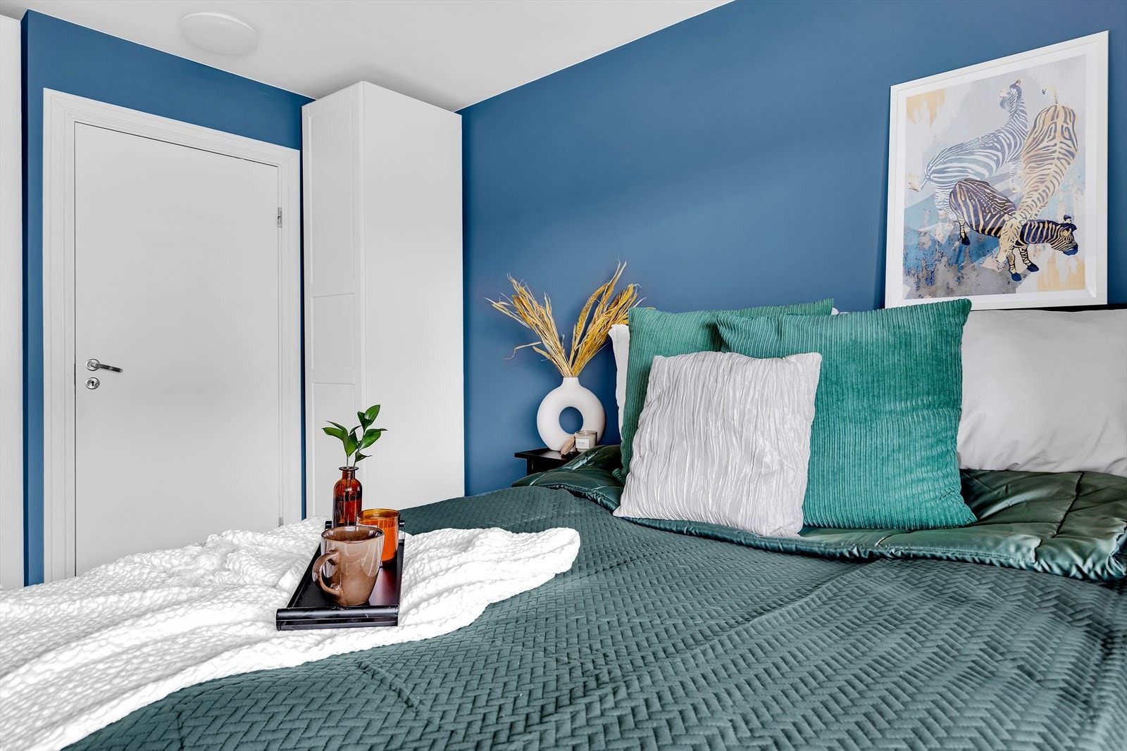 Fra soverommet har du adkomst til badet. Galleribilde