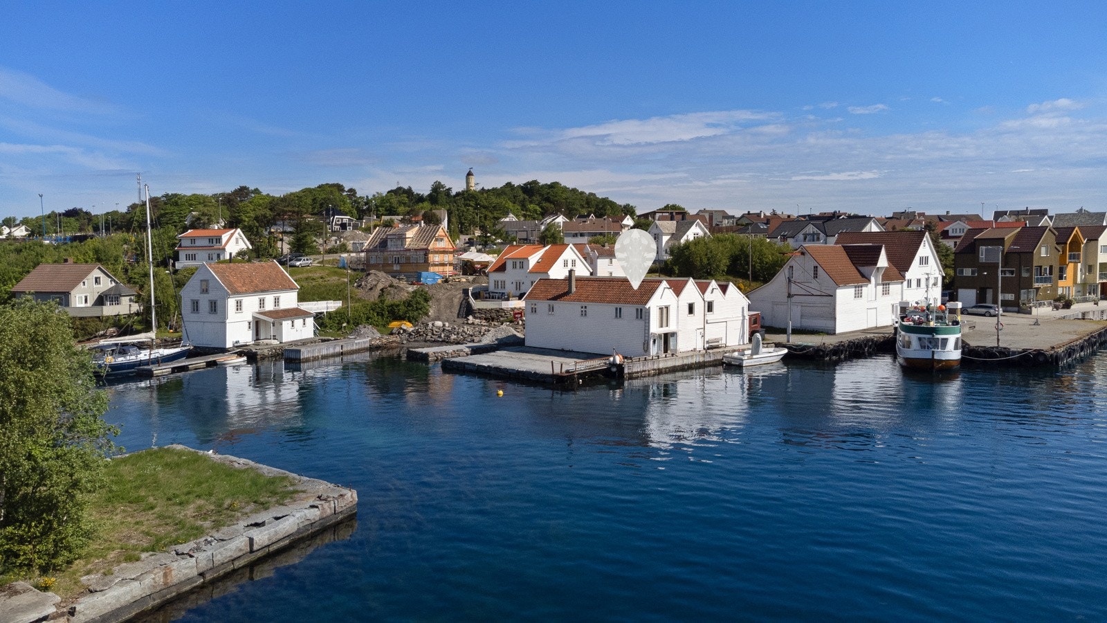 Fasade sett fra sjøen. Galleribilde