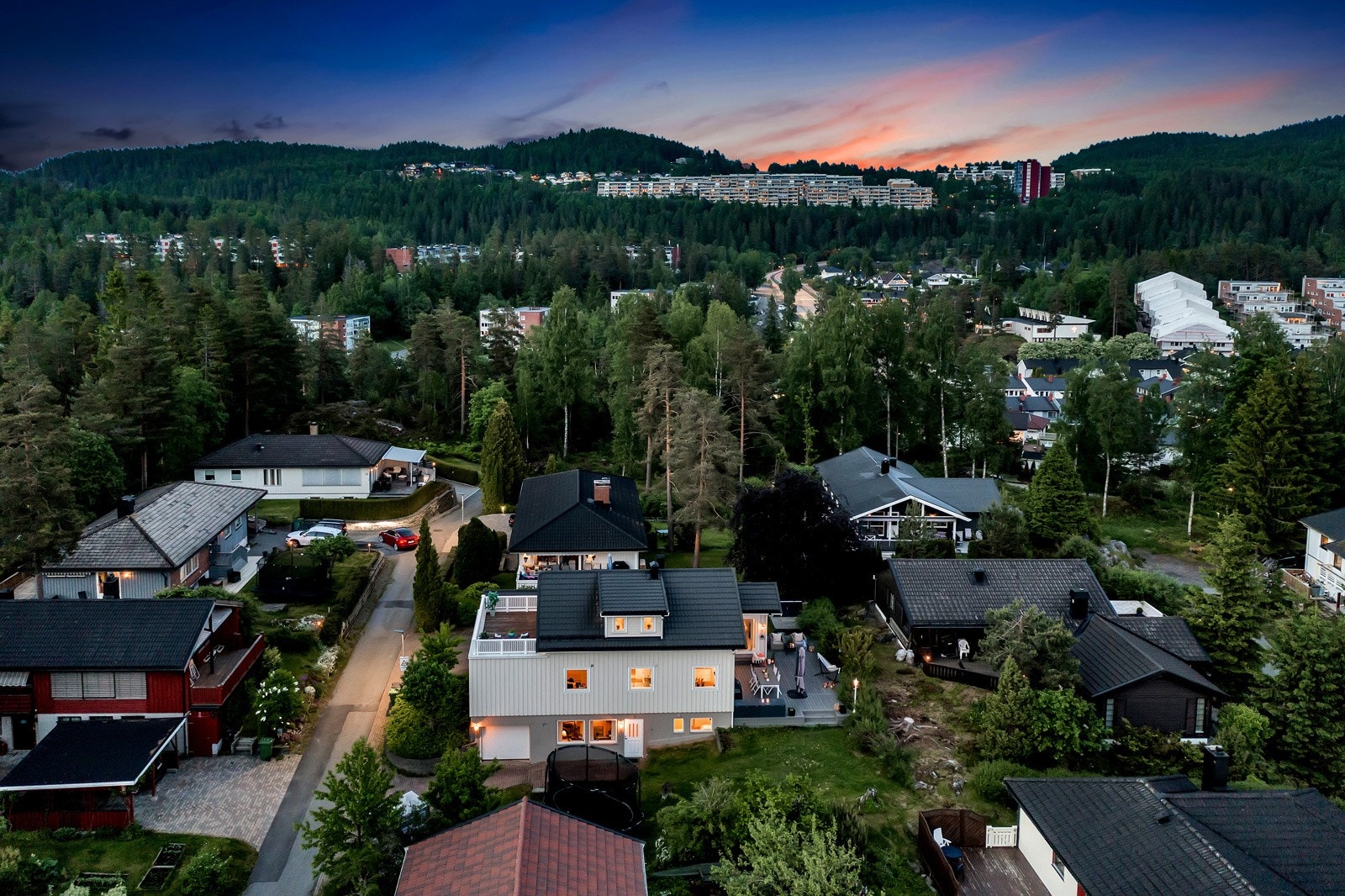 Velkommen til Kurlandsåsen 38. En flott enebolig som ble vesentlig pusset opp i perioden 2010/2020 Galleribilde