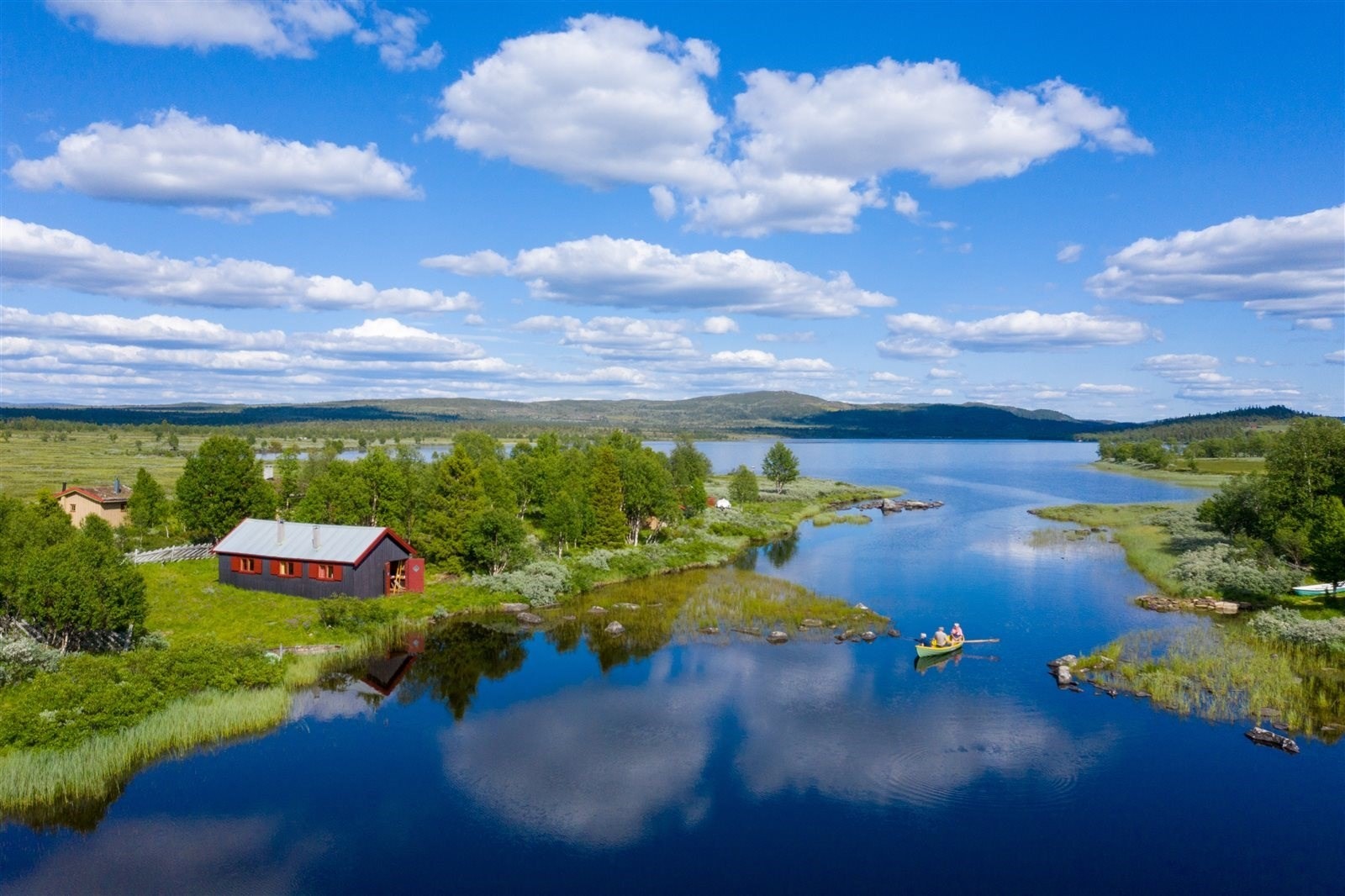 Du kan ro og padle i vakre omgivelser Galleribilde