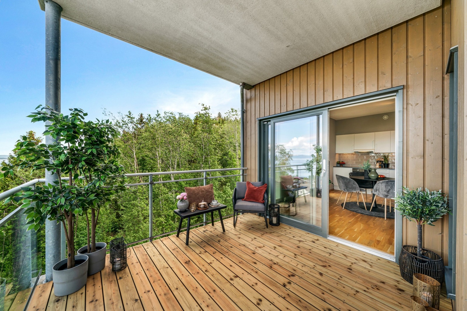 God plass til utemøblement. Galleribilde