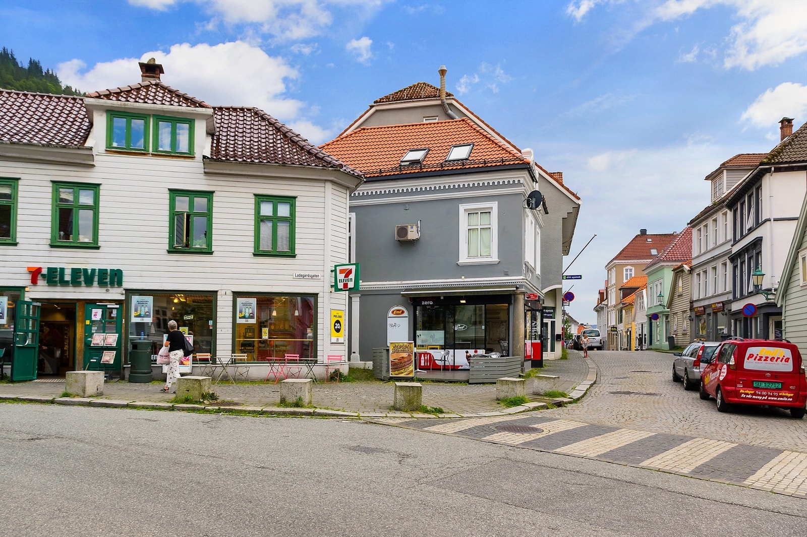 Støletorget er et steinkast unna bygården. Galleribilde
