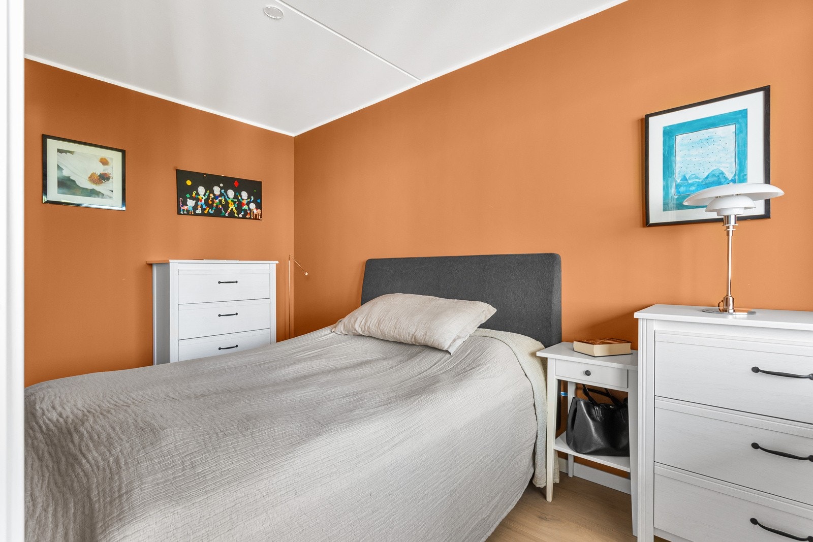 Soverommet har god plass til skap, kommode eller lignende. Galleribilde