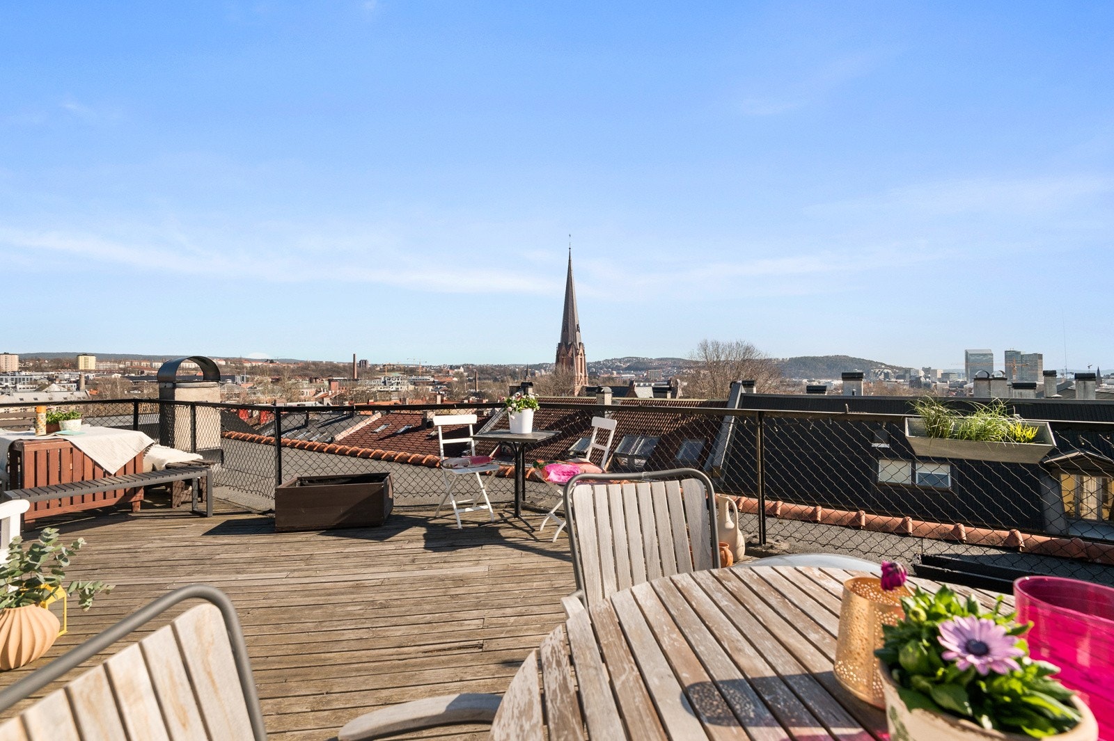 Takterrassen er felles for de 12 andelseierne i borettslaget. Galleribilde