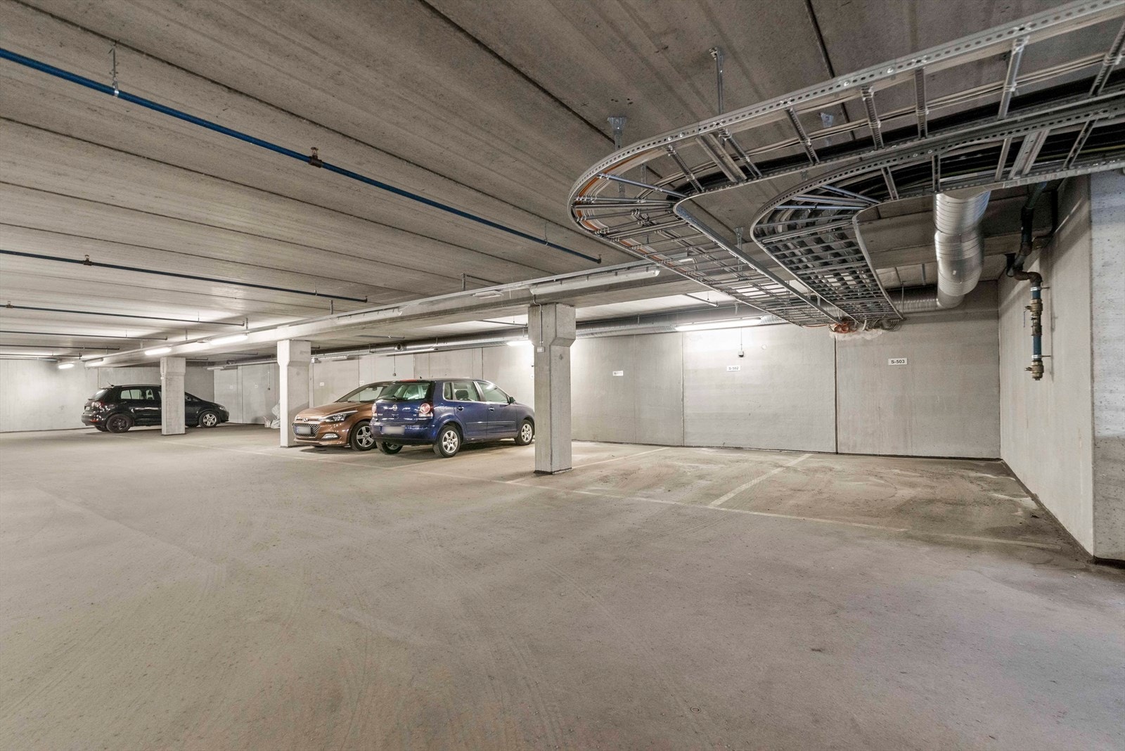 Felles garasjekjeller under bygget Galleribilde
