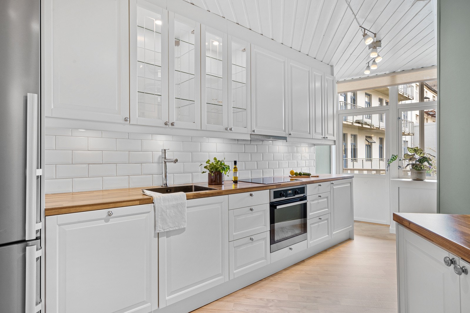 Flott kjøkken på 13 m² med innredning fra 2014 Galleribilde