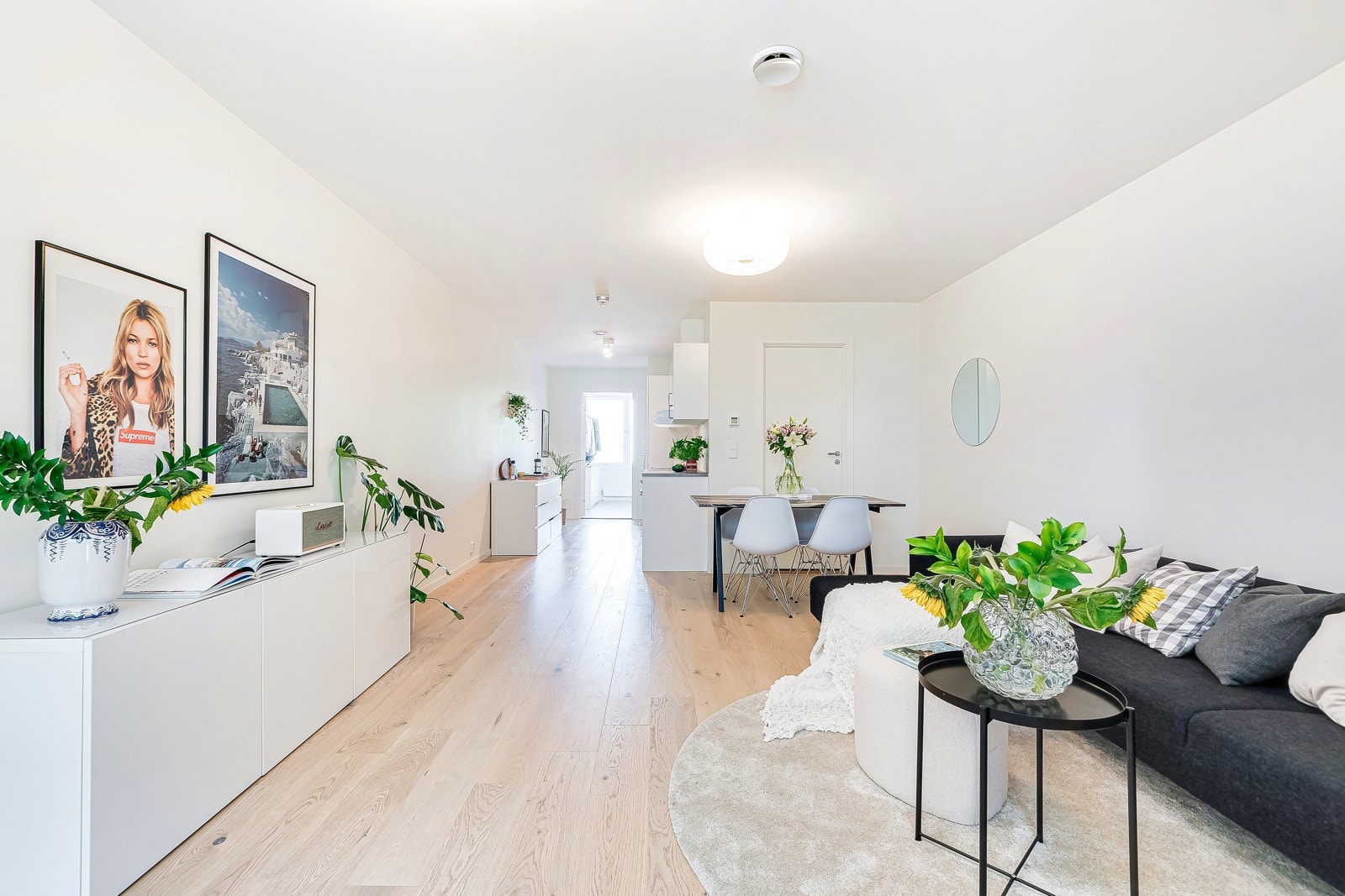 Varmtvann og kabel-TV/ internett er inkludert i felleskostnadene. Galleribilde