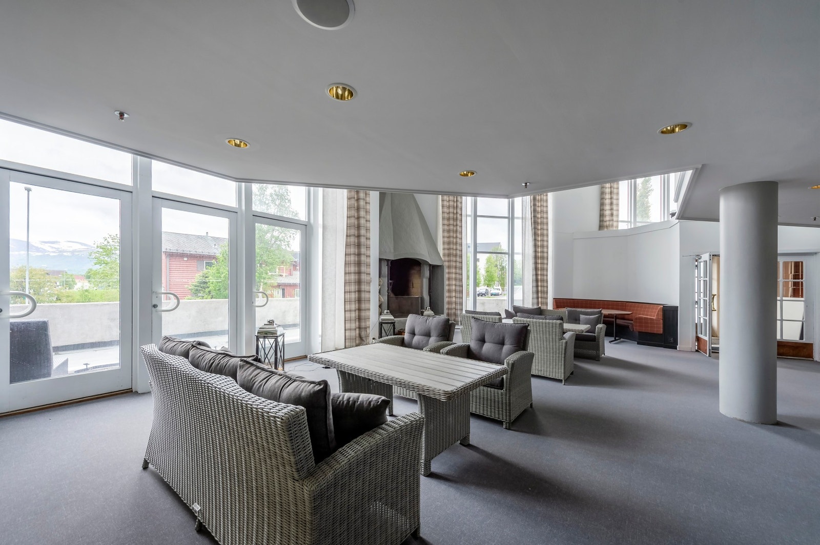 Leilighetsbygget ligger svært sentralt i Oppdal sentrum. Avbildet: Fellesareal. Galleribilde