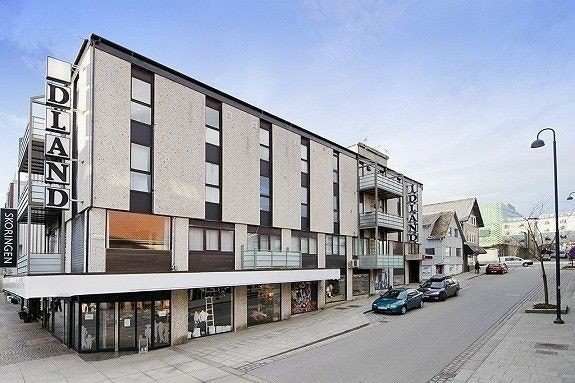 Inngang er fra gågata Galleribilde