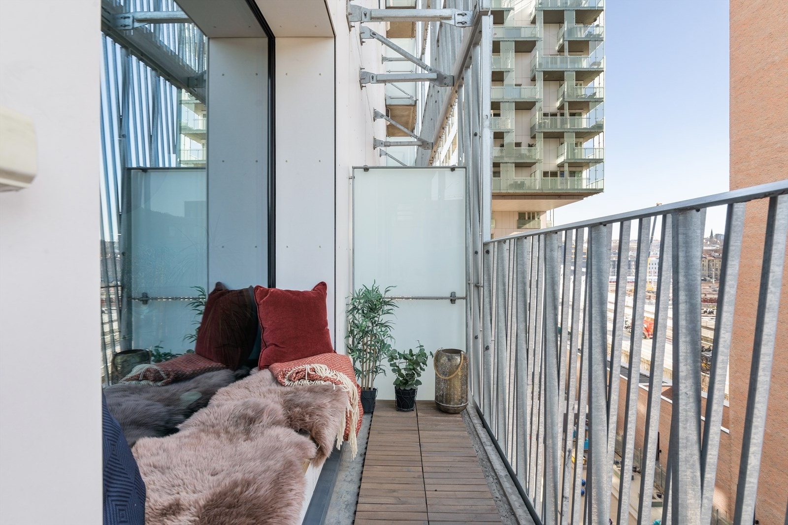 Her ligger alt til rette for sene kvelder i godt selskap. Galleribilde