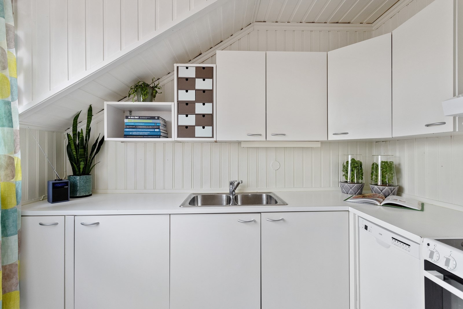 Alle hvitevarene medfølger i handelen. Galleribilde