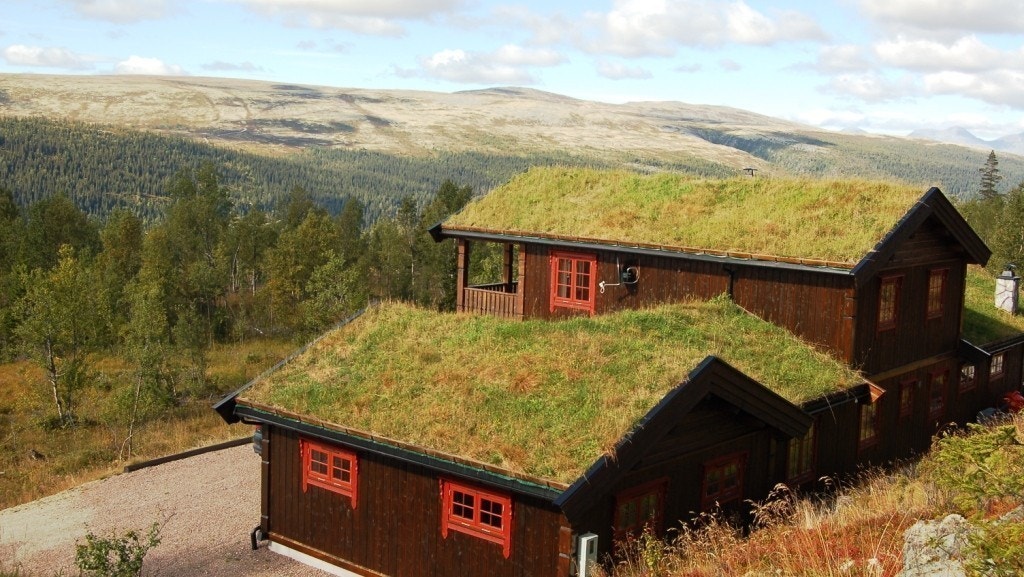 Storslagen utsikt fra store selveiertomter med høystandard i Solheim Hyttegrend. Ny og moderne infrastruktur! Galleribilde