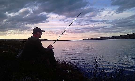 Fiske i Engerdal Østfjell. Galleribilde