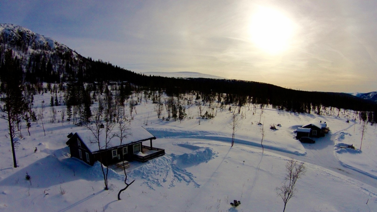 Dronebilde fra øverste del av hyttefeltet, sett mot sør-øst. Galleribilde