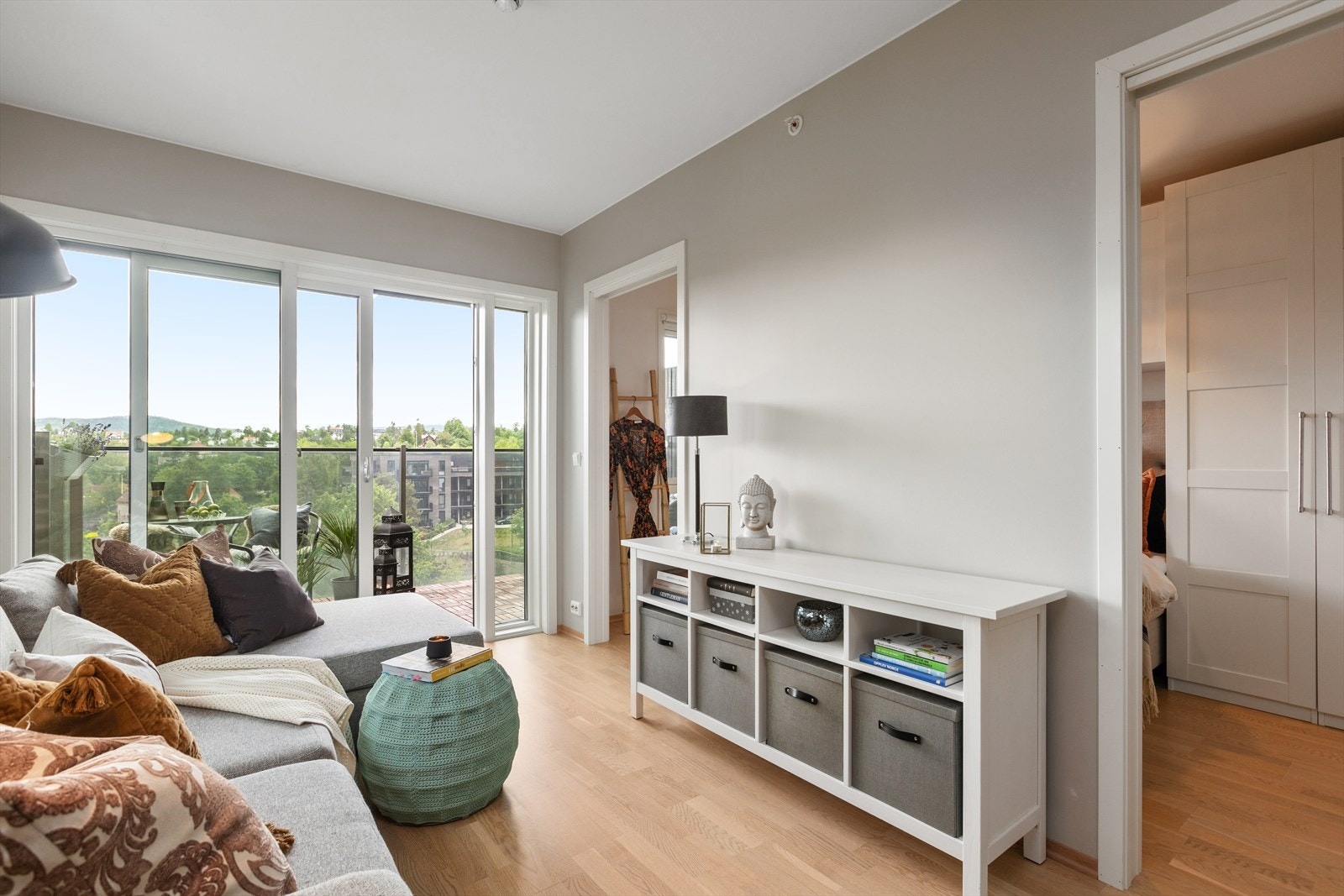 Det er vannbåren gulvvarme og balansert ventilasjon. Galleribilde