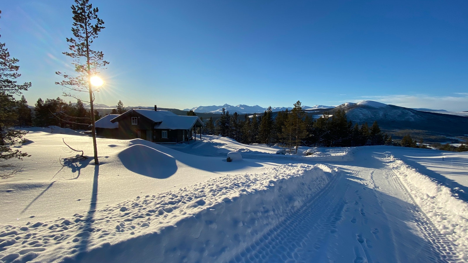 Her får du solnedgangen rett utenfor stuevinduene Galleribilde