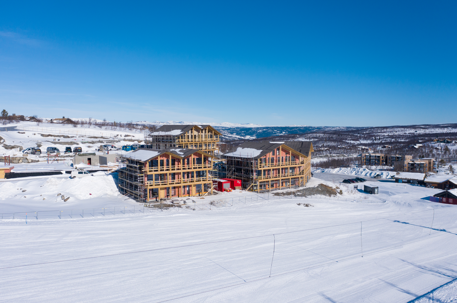 Prosjektet reiser seg i nydelig vintervær. Galleribilde