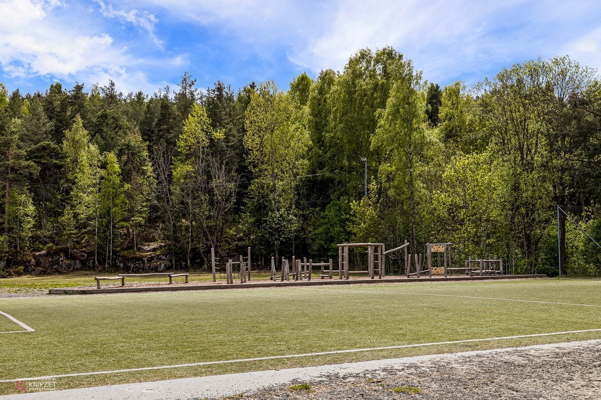 Flott lekeplass i området.jpg Galleribilde