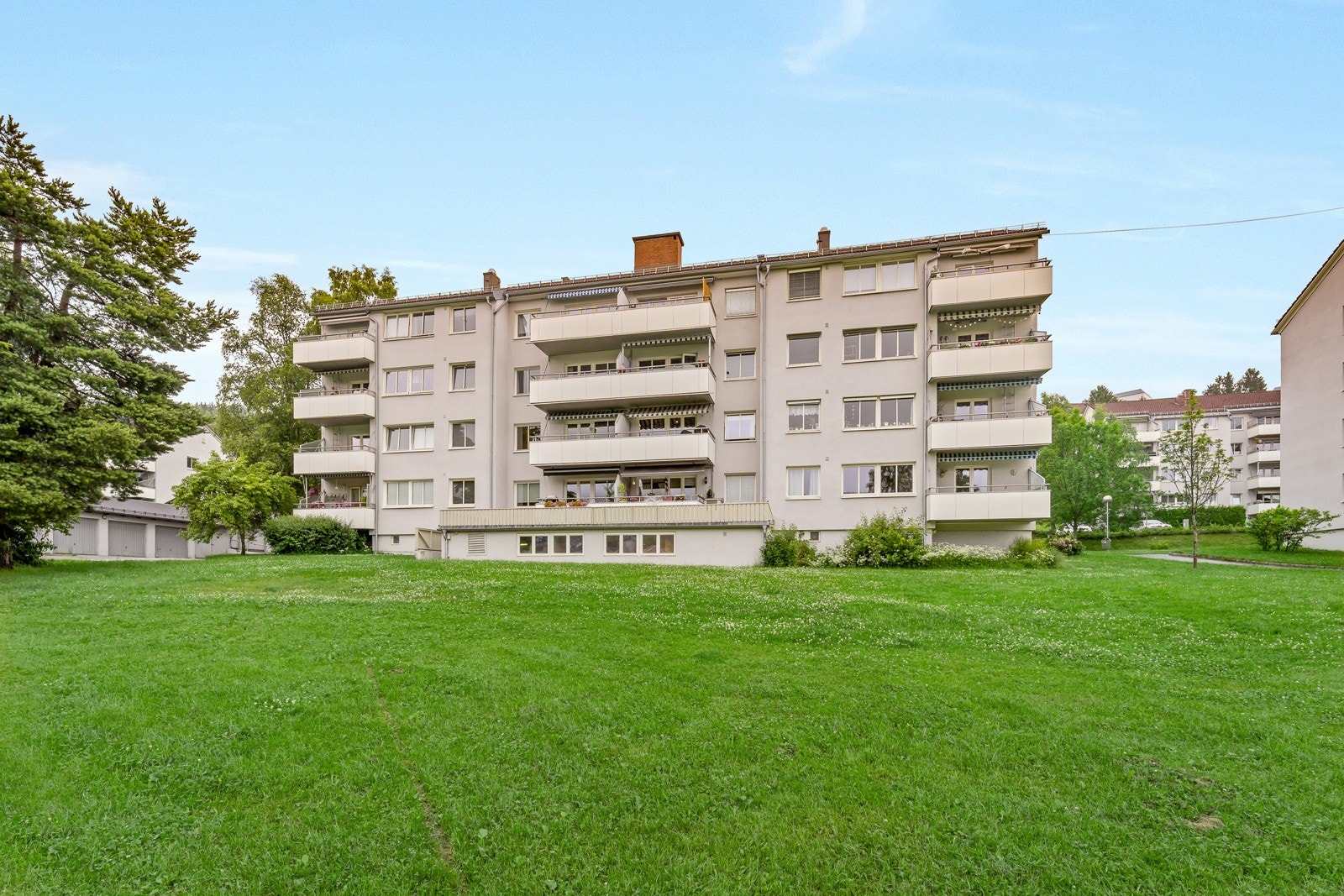 Veletablert borettslag med umiddelbar nærhet til marka. Galleribilde