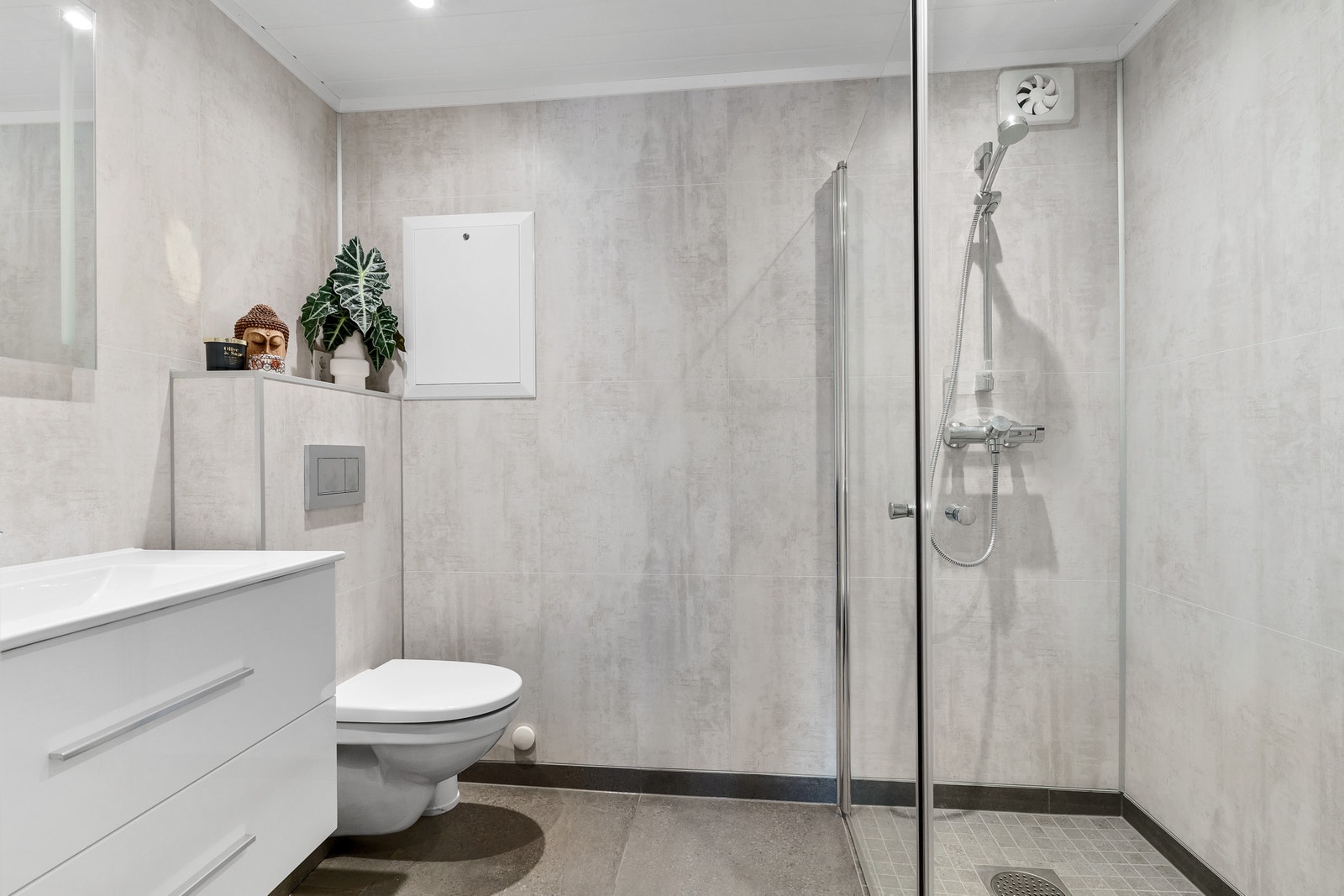 Helt nytt, delikat bad fra 2022. Galleribilde