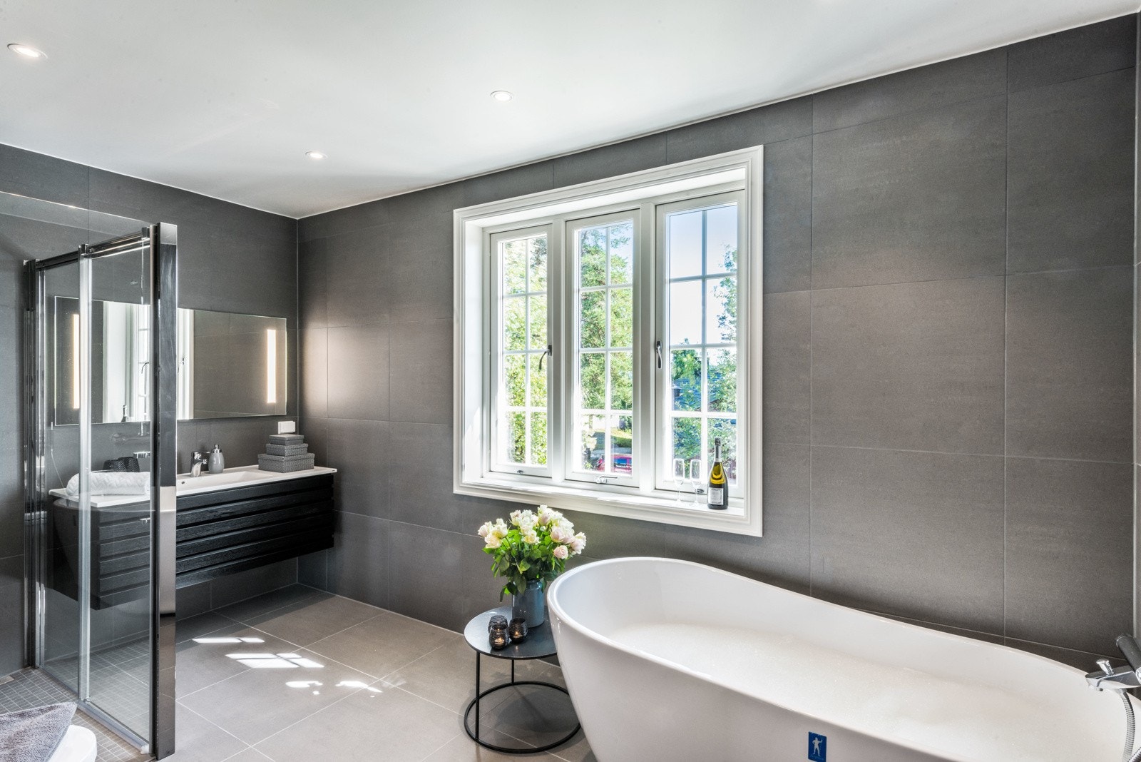 Bildene som benyttes i presentasjonen er fra andre hus Riis Bygg har oppført og er ment som illustrasjon. Det kan være avvik mot leveransen. Galleribilde