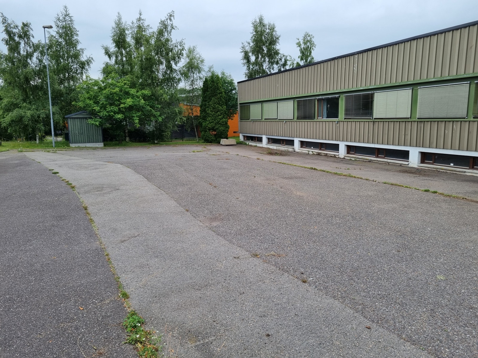 Inngang fra andre siden. Direkte inngang i 2 etg. Galleribilde