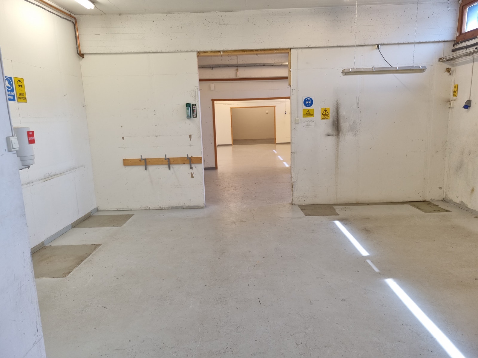 Lager/verksted. Galleribilde