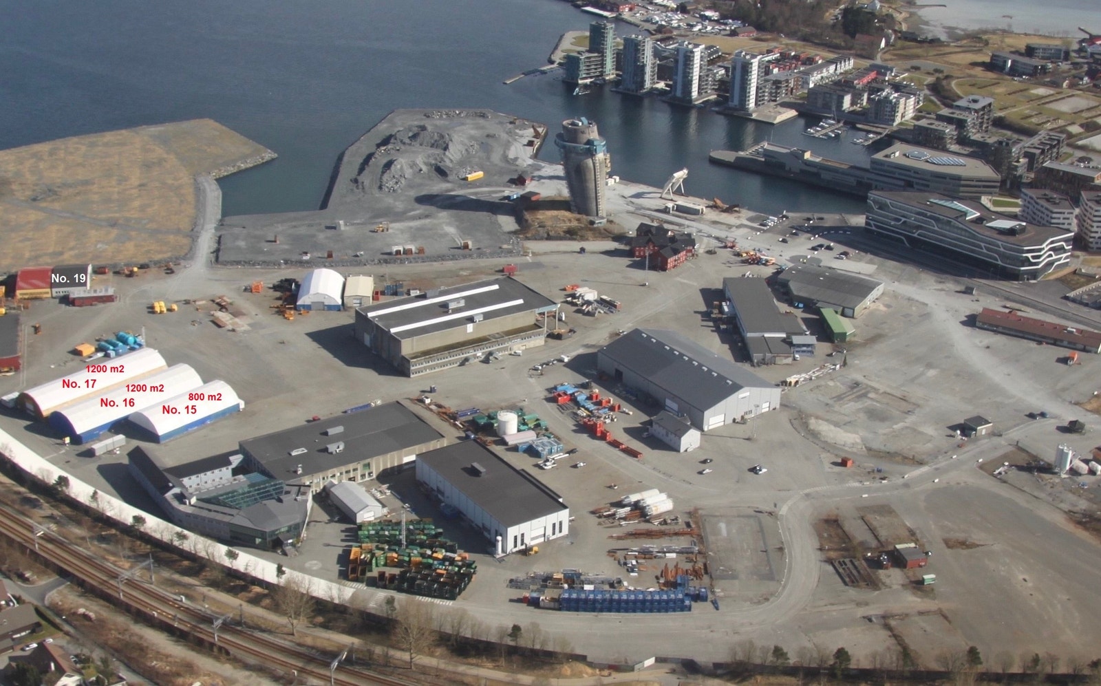 800 m2 rubbhall nr. 15, noe areal er ledig Galleribilde