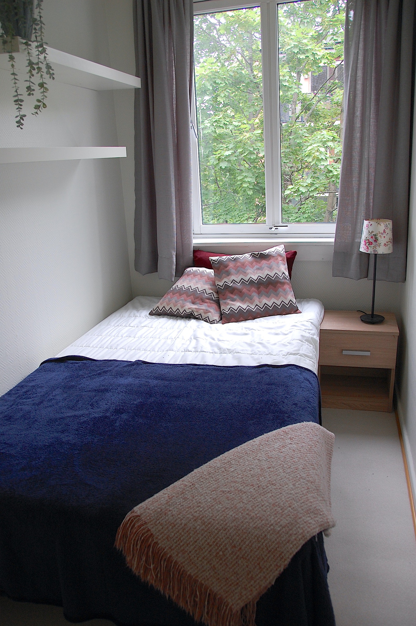 Soverom nr 3 med egen vask Galleribilde