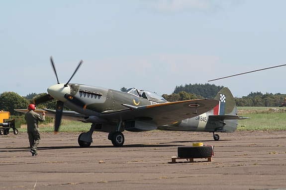 Spitfire på Lista flyshow Galleribilde