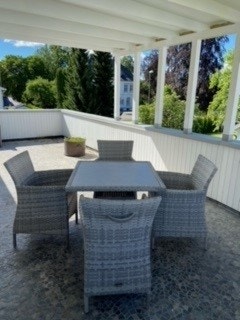 Terrasse med spiseplass Galleribilde