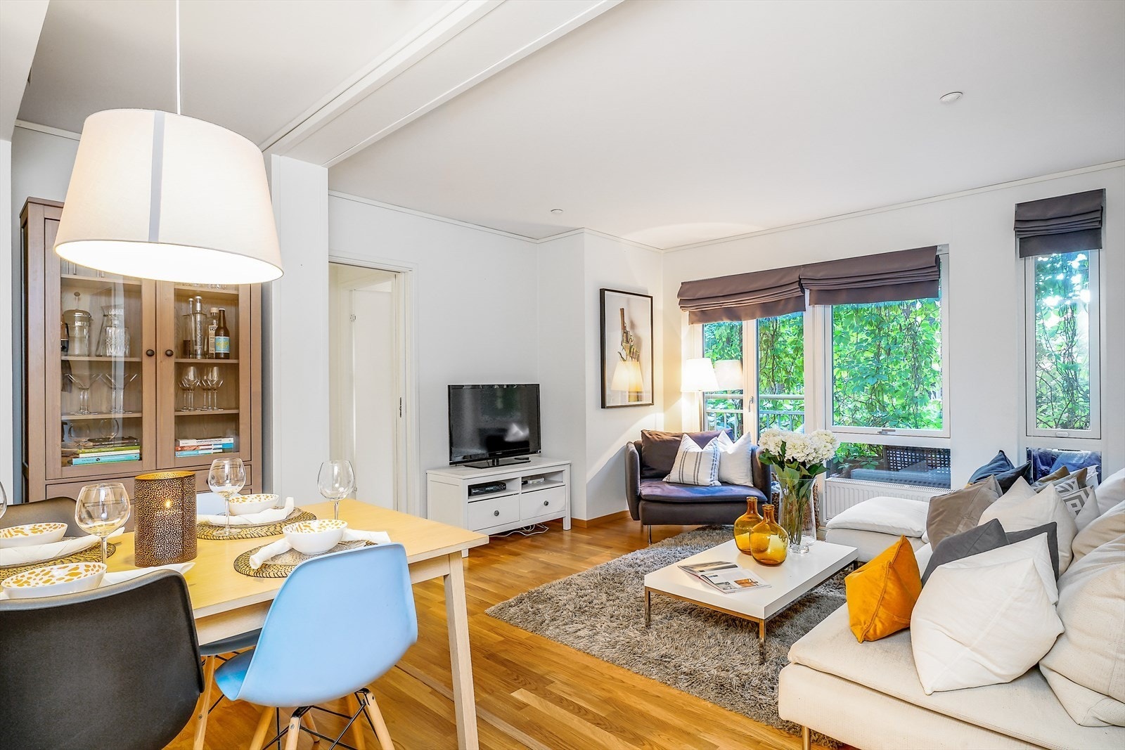 Fin stue Galleribilde