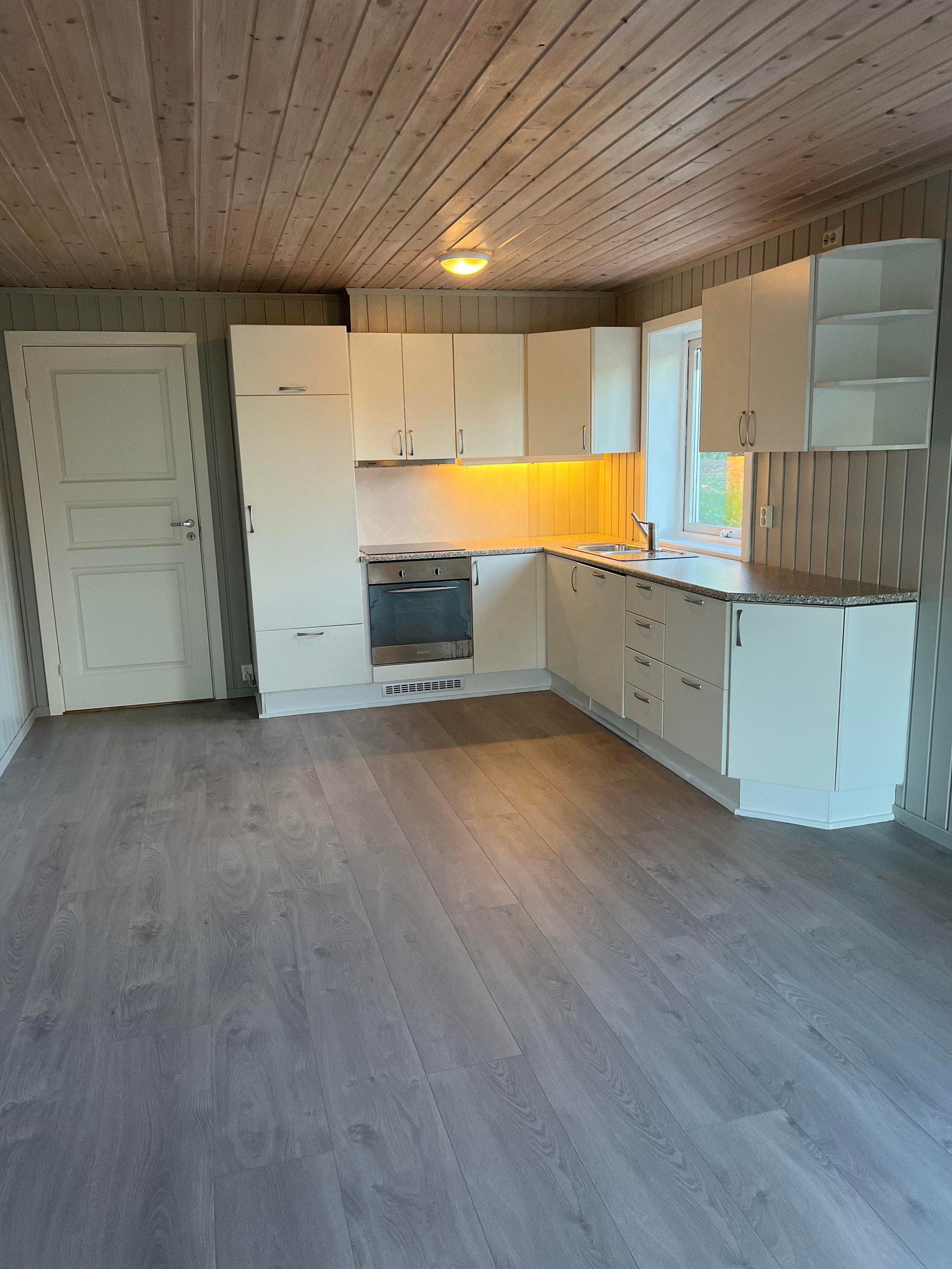 Stue/kjøkken Galleribilde