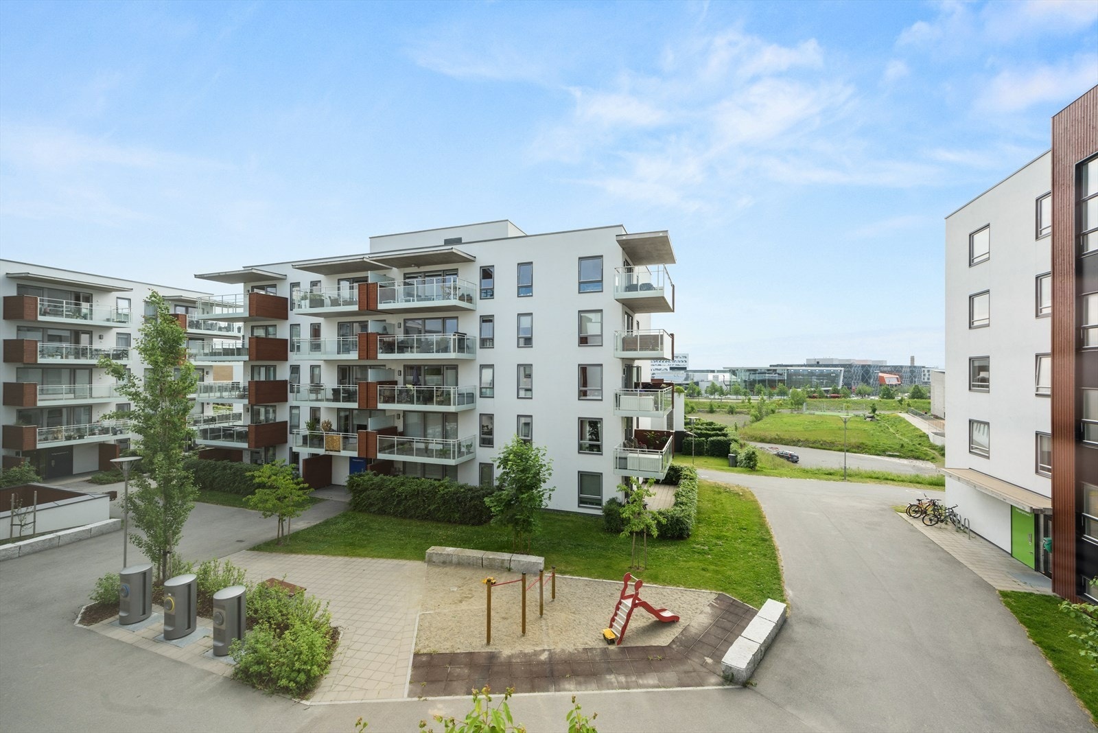Utsikt på bygningen fra bakgården Galleribilde