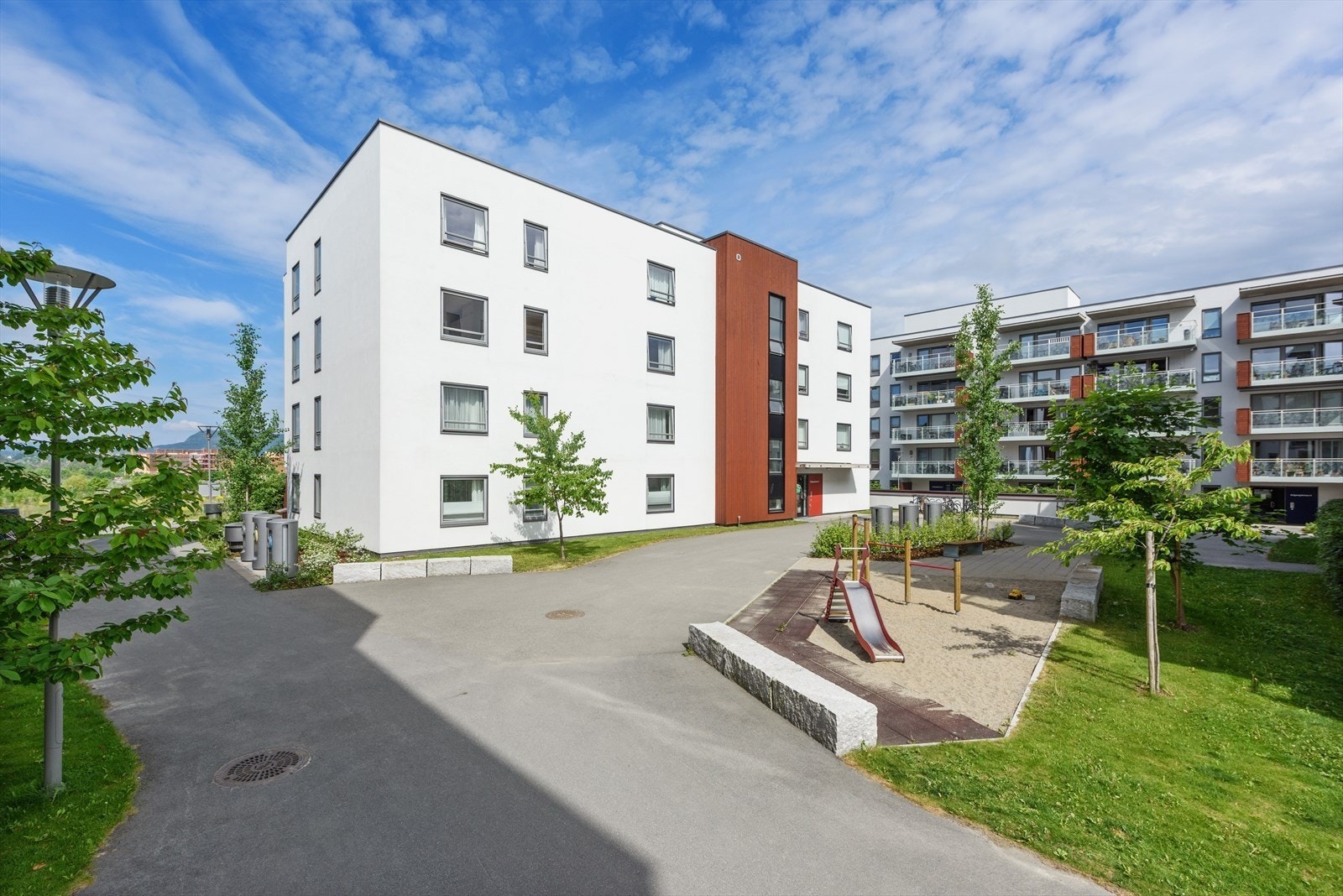 Utsikt på bygningen fra bakgården Galleribilde