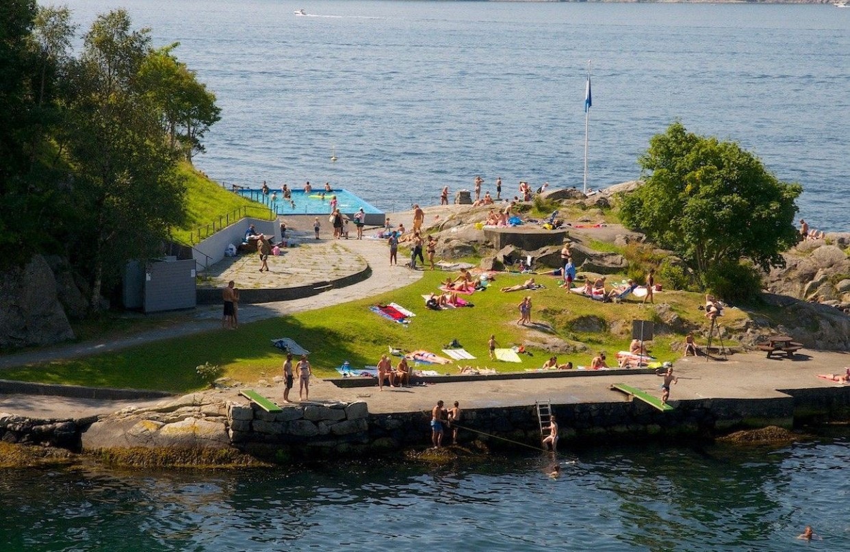 Helleneset badeplass er ca. 10 minutts gange unna. Ett av Bergens mest populære plasser på sommerstid Galleribilde